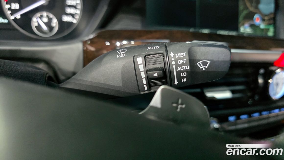 Genesis EQ900 2016