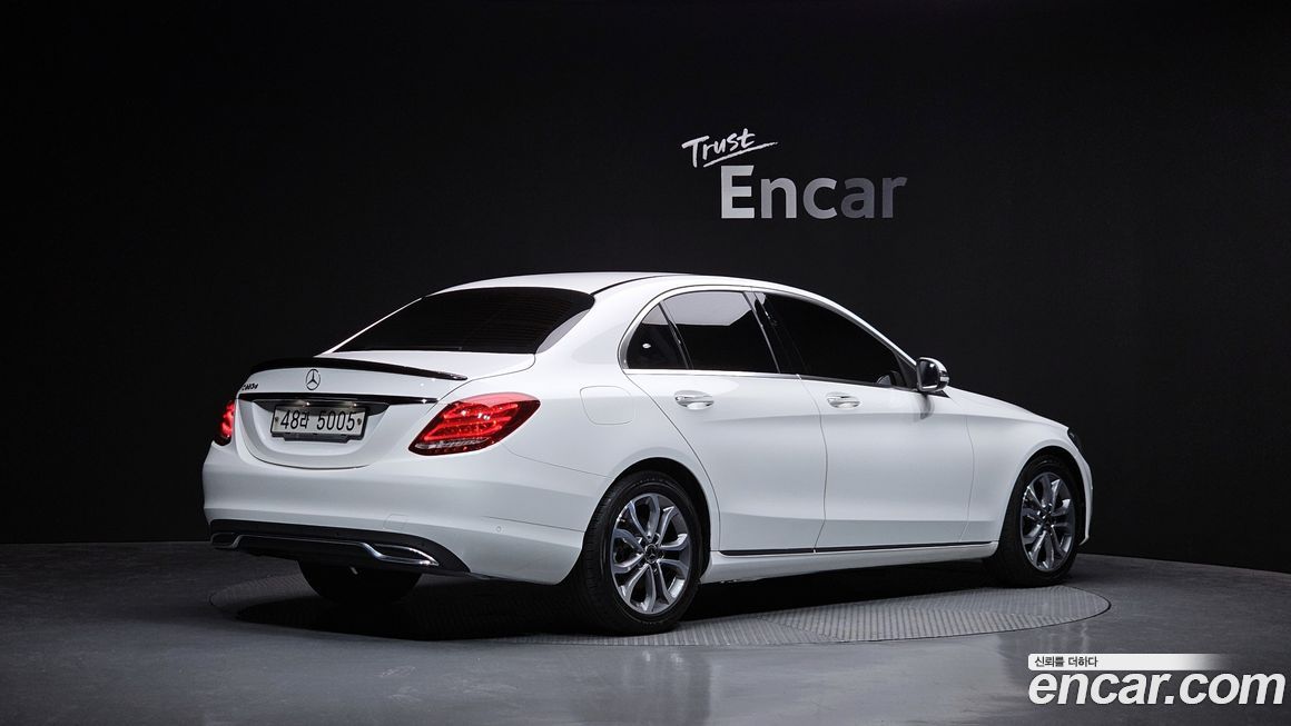 Mercedes-Benz C-Class 2017