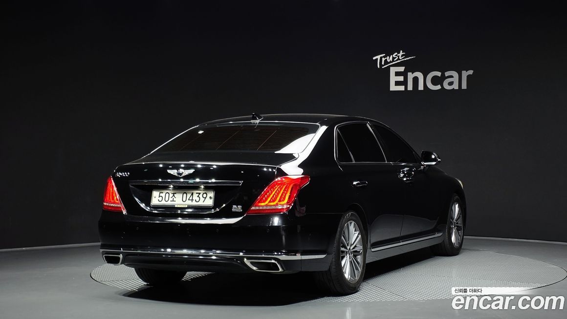 Genesis EQ900 2016