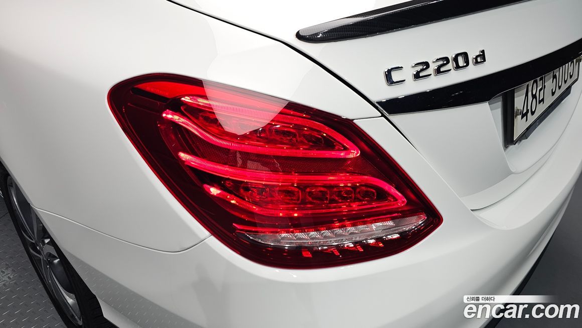 Mercedes-Benz C-Class 2017