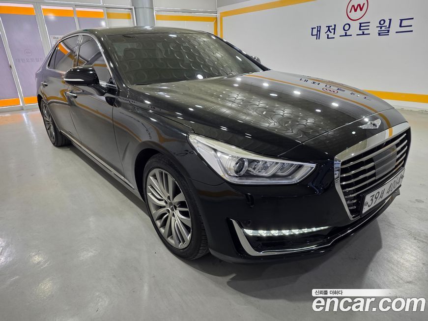 Genesis EQ900 2017