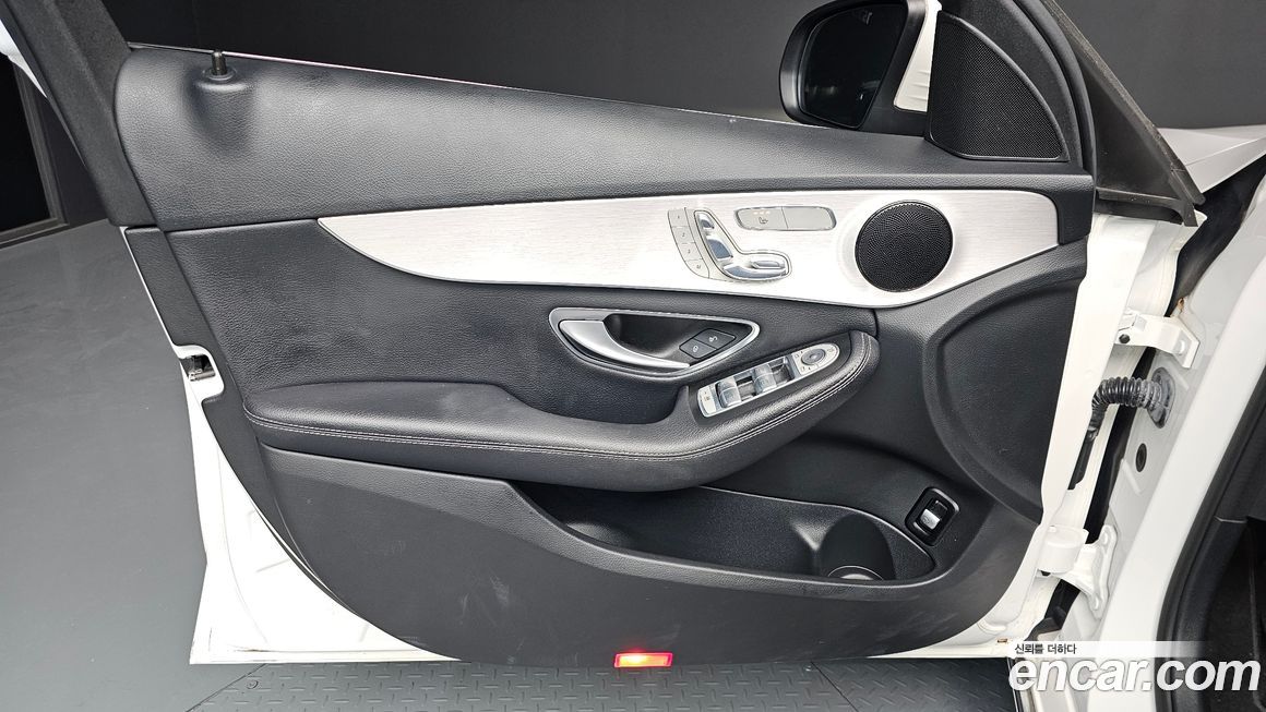 Mercedes-Benz C-Class 2017