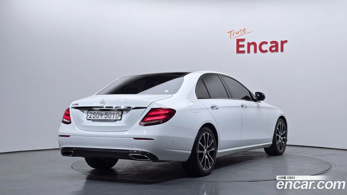 Mercedes-Benz E-Class 2017