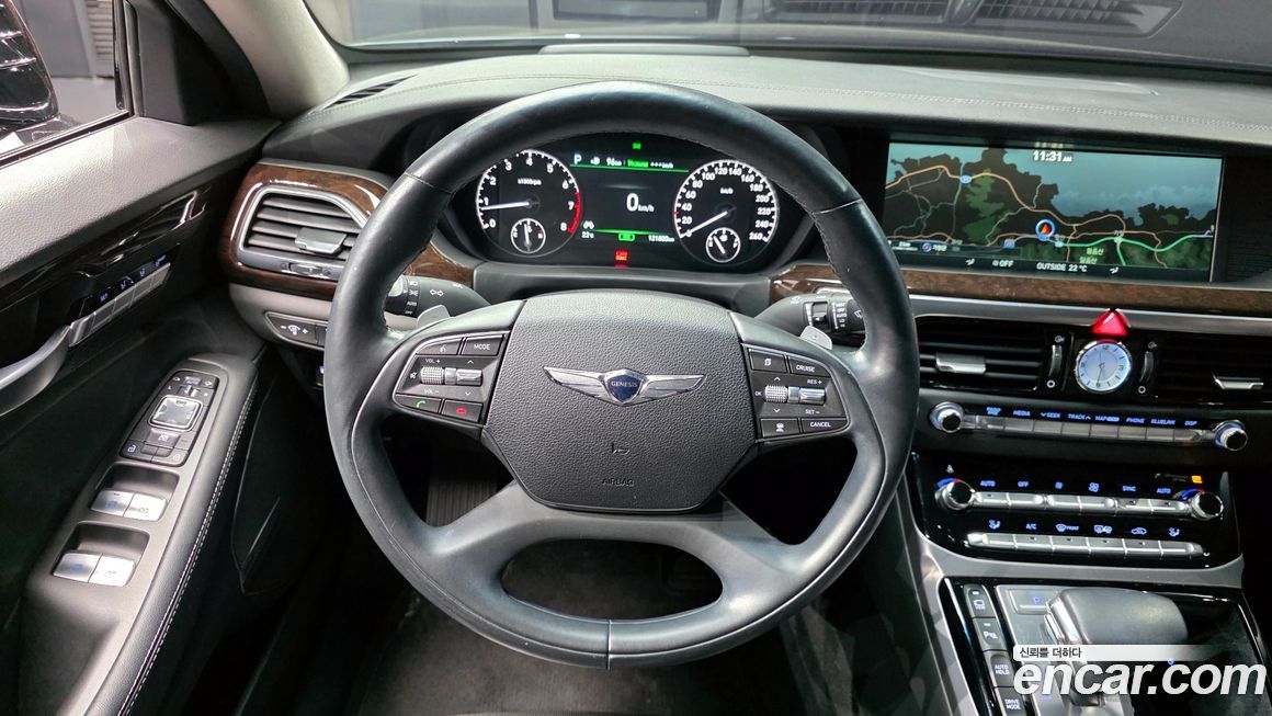Genesis EQ900 2016