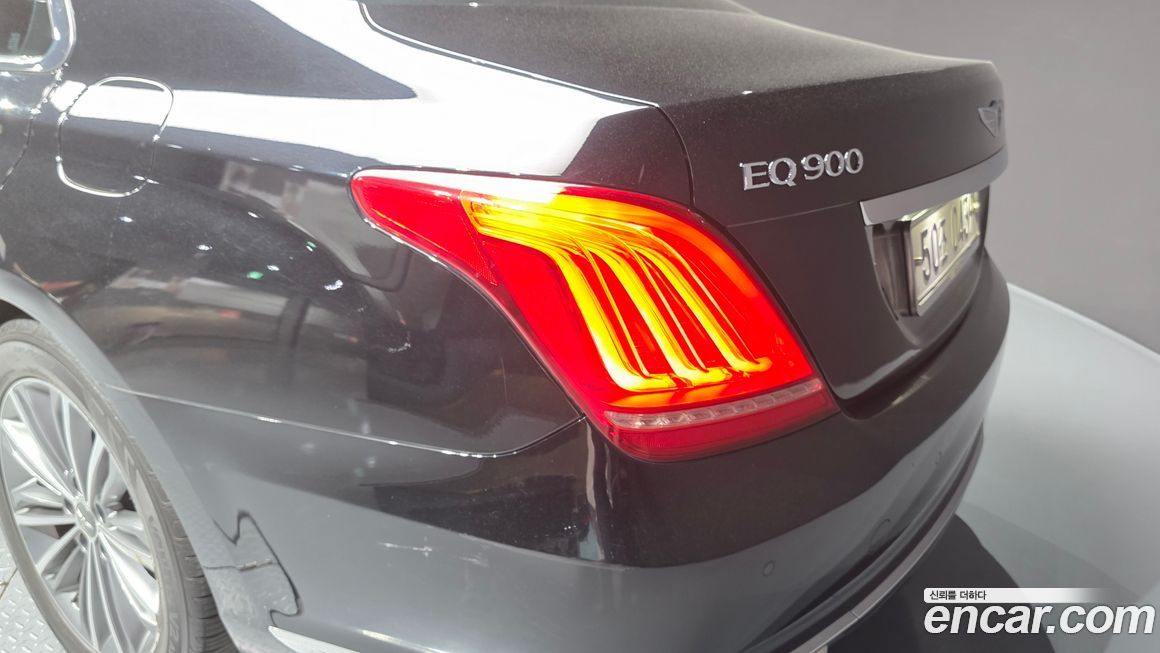 Genesis EQ900 2016