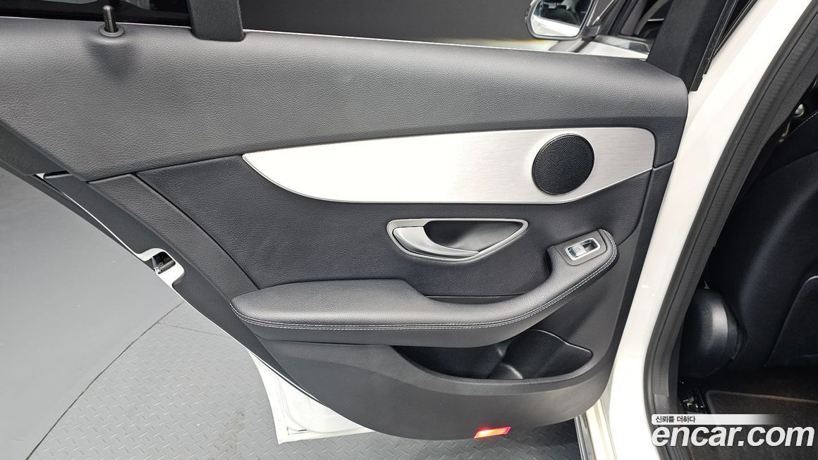 Mercedes-Benz C-Class 2017