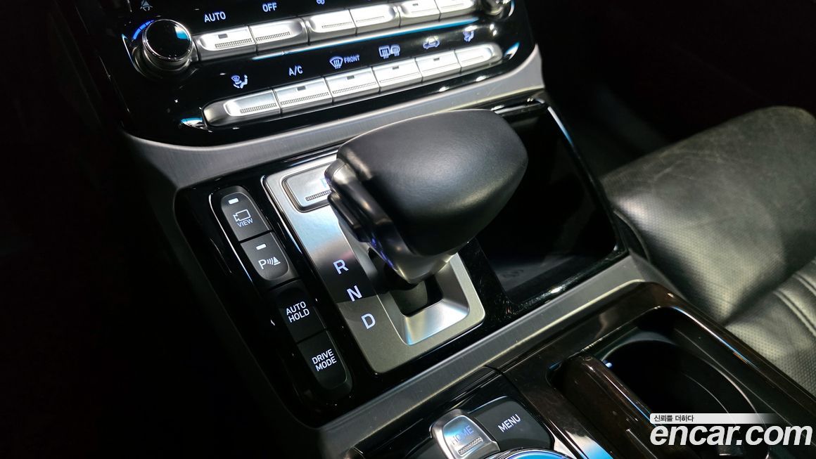 Genesis EQ900 2016
