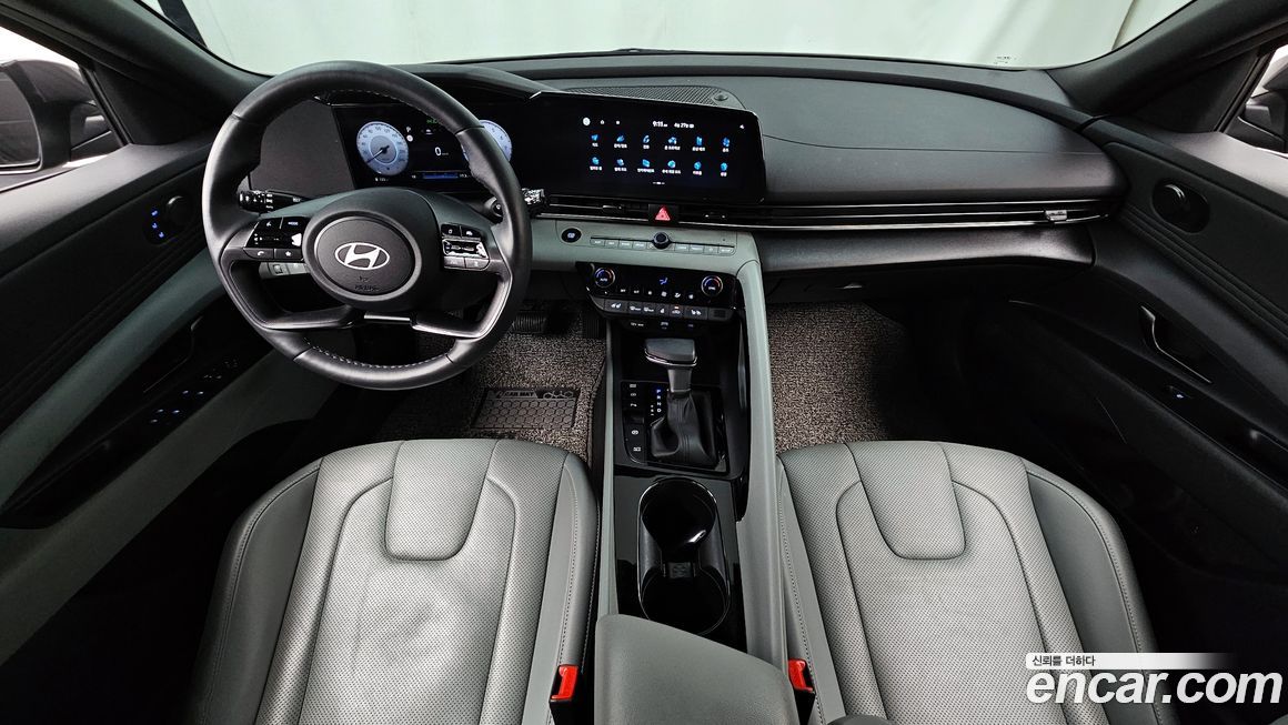 Hyundai AVANTE 2025