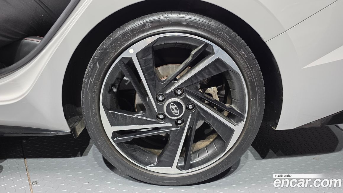 Hyundai AVANTE 2023