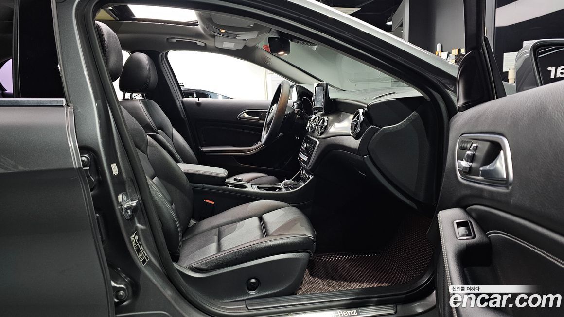 Mercedes-Benz GLA-Class 2019