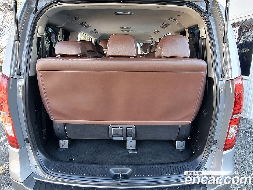 Hyundai Starex 2019