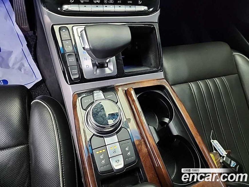 Genesis EQ900 2016