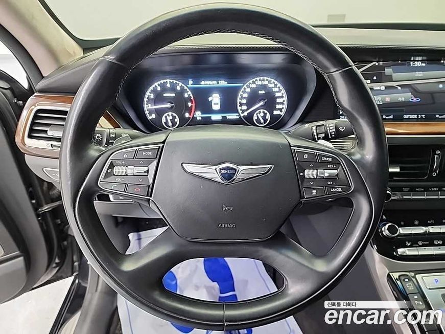 Genesis EQ900 2016