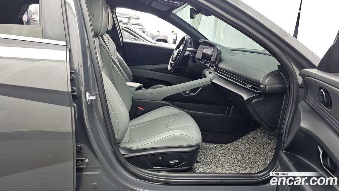 Hyundai AVANTE 2025
