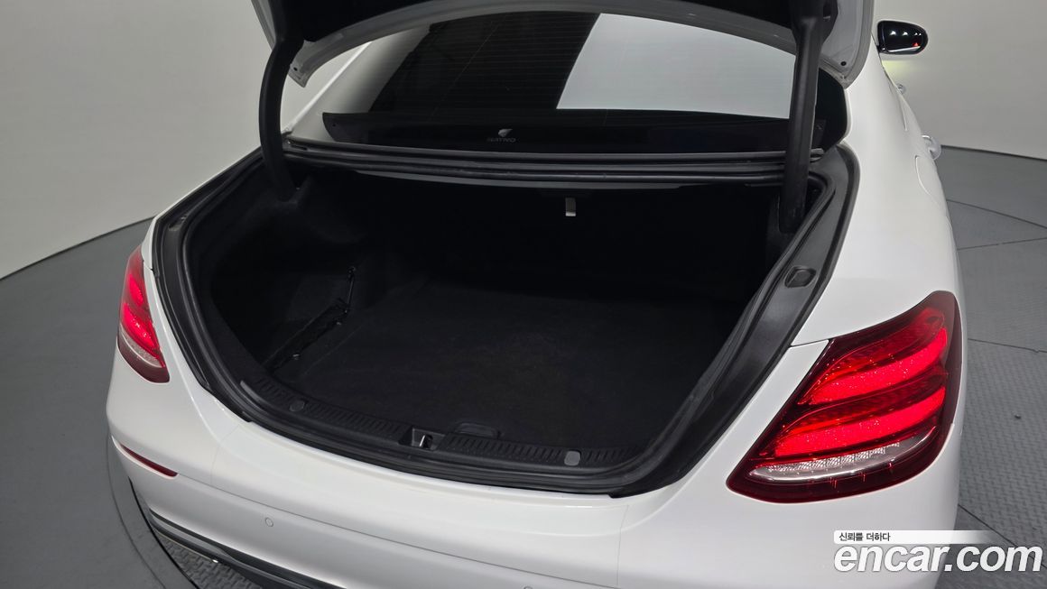 Mercedes-Benz E-Class 2018