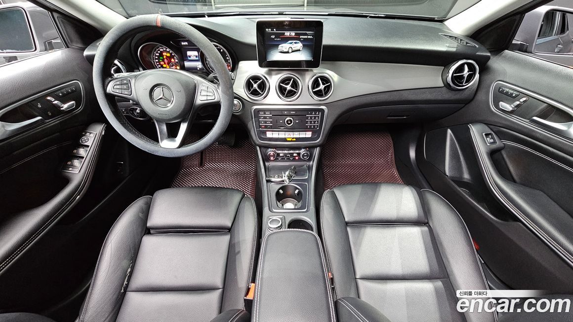 Mercedes-Benz GLA-Class 2019