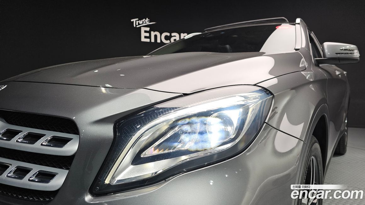 Mercedes-Benz GLA-Class 2019