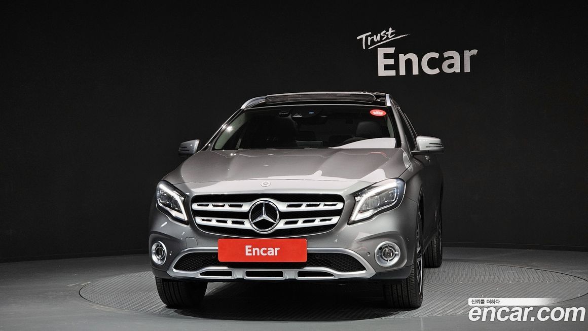 Mercedes-Benz GLA-Class 2019