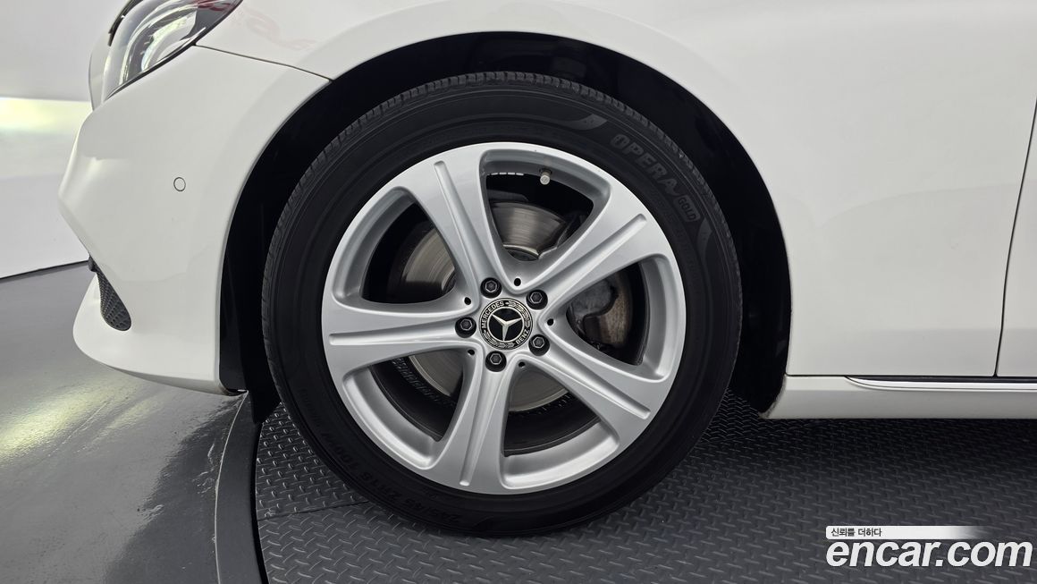 Mercedes-Benz E-Class 2018