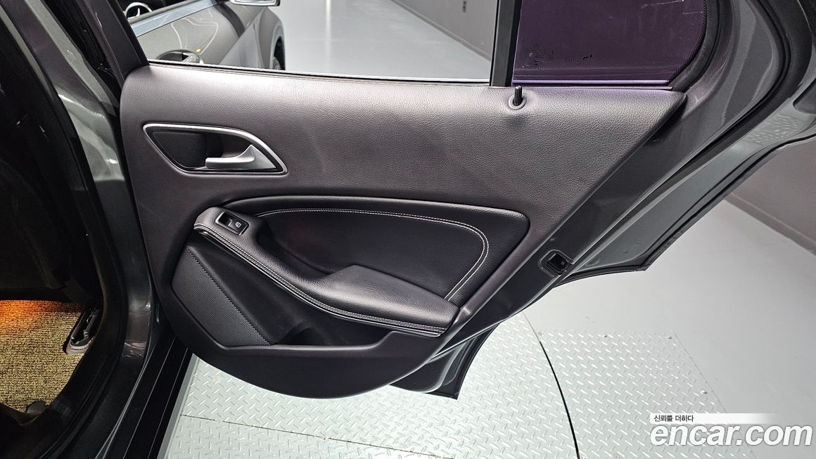 Mercedes-Benz GLA-Class 2019