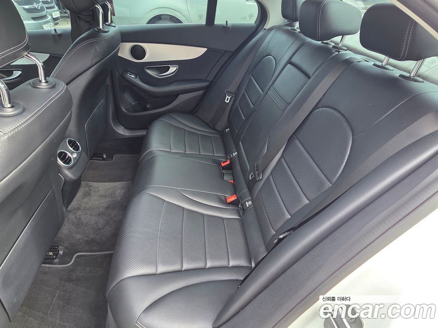 Mercedes-Benz C-Class 2018