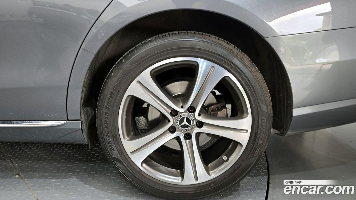 Mercedes-Benz E-Class 2019