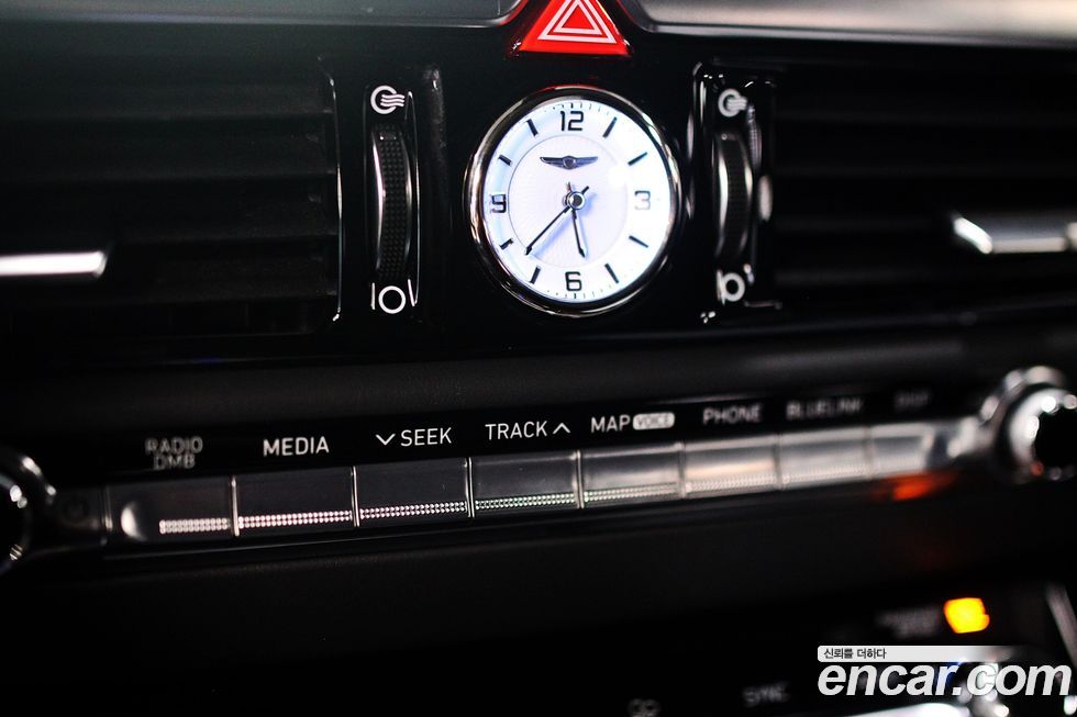 Genesis EQ900 2018