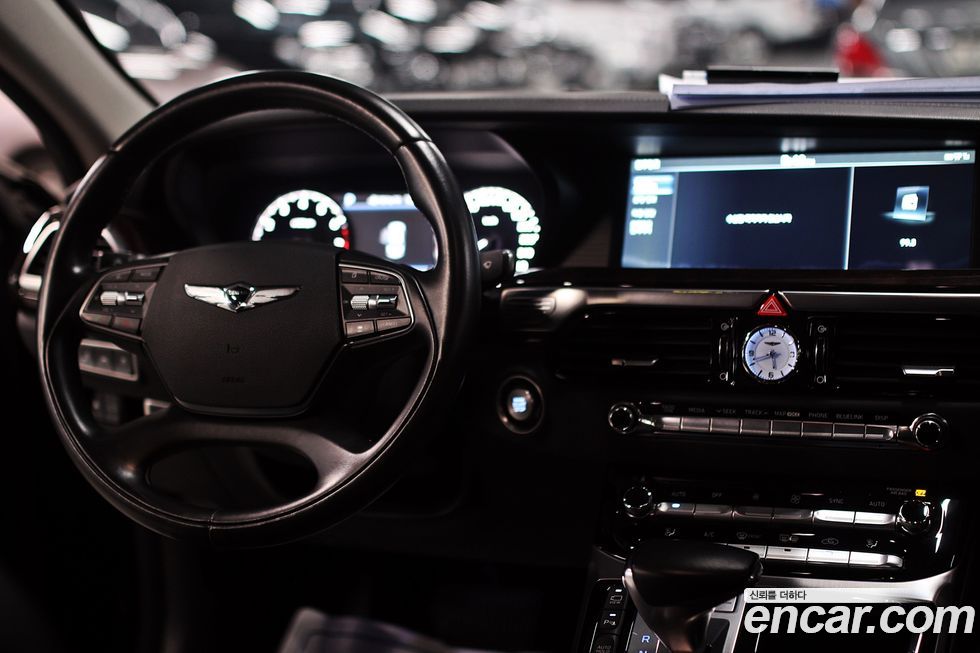 Genesis EQ900 2018