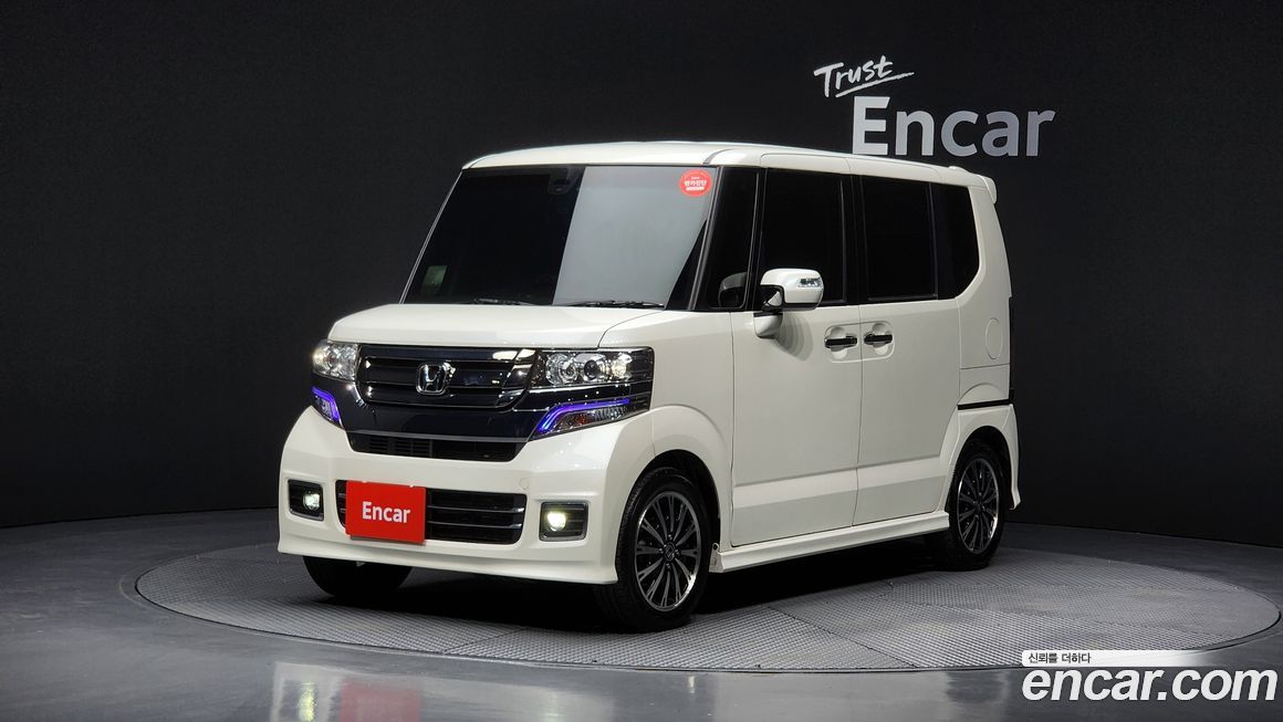 Honda N-BOX 2016