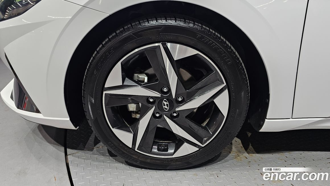 Hyundai AVANTE 2022
