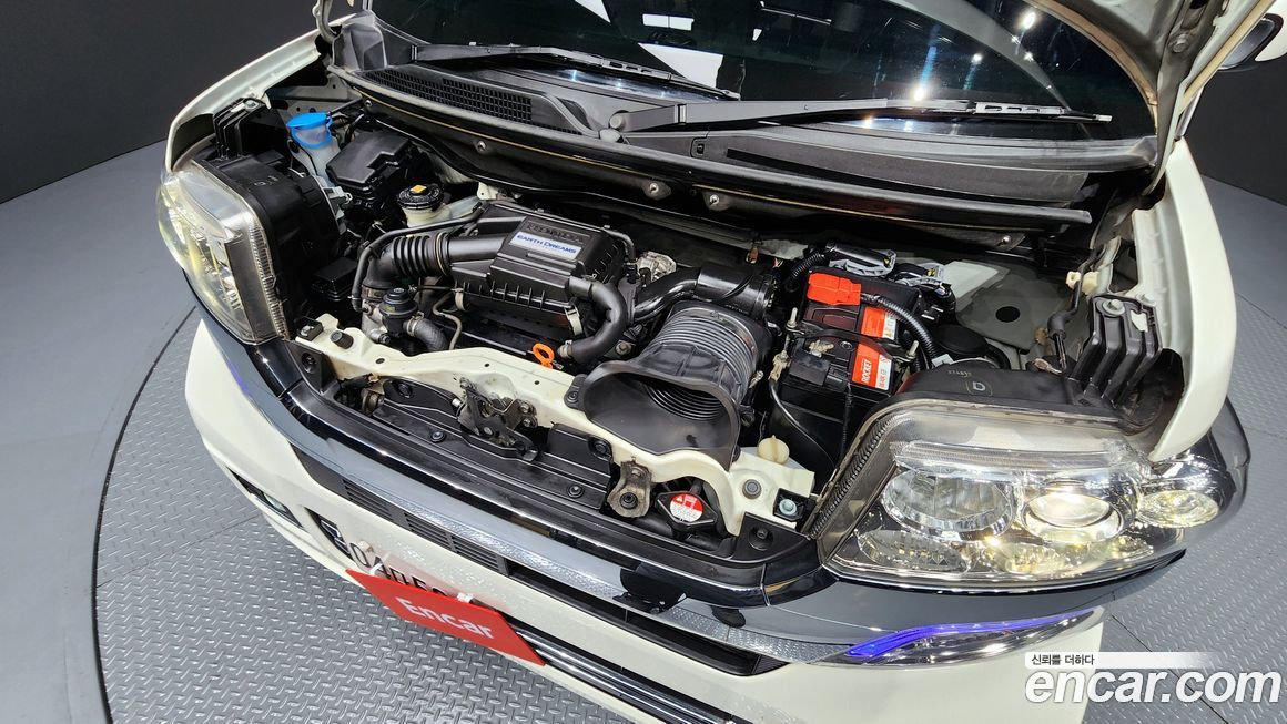Honda N-BOX 2016