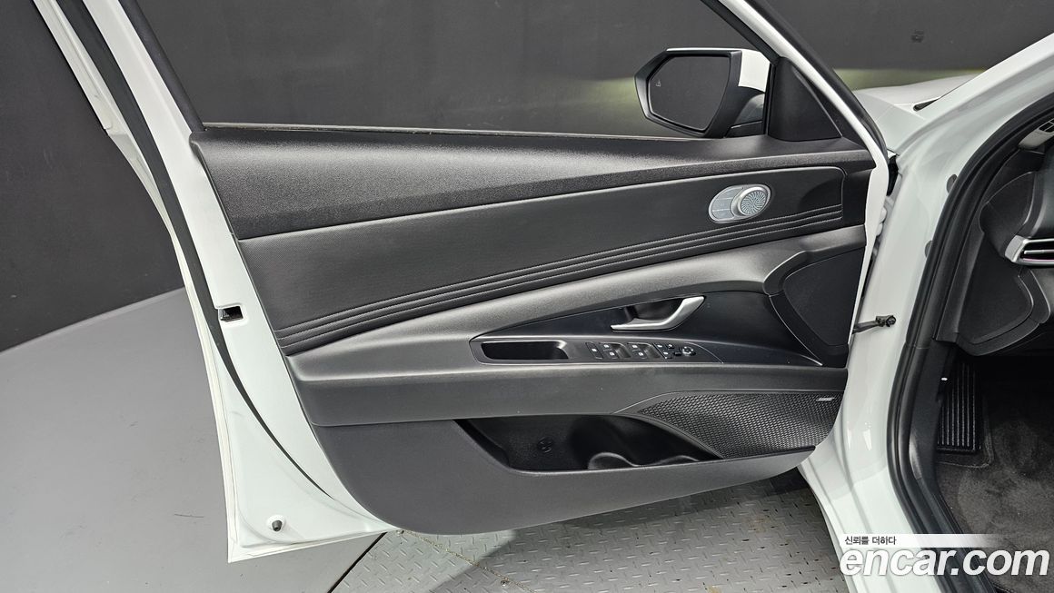 Hyundai AVANTE 2022