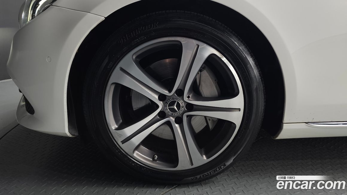 Mercedes-Benz E-Class 2019