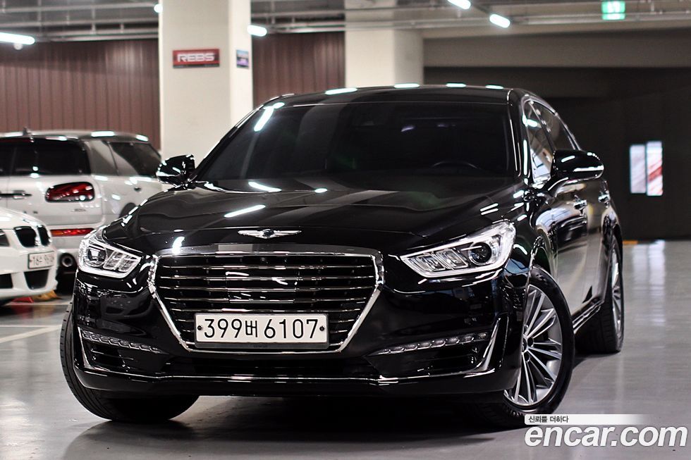 Genesis EQ900 2018