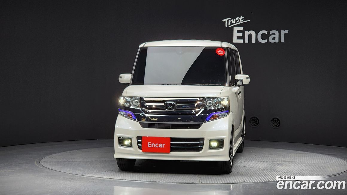 Honda N-BOX 2016