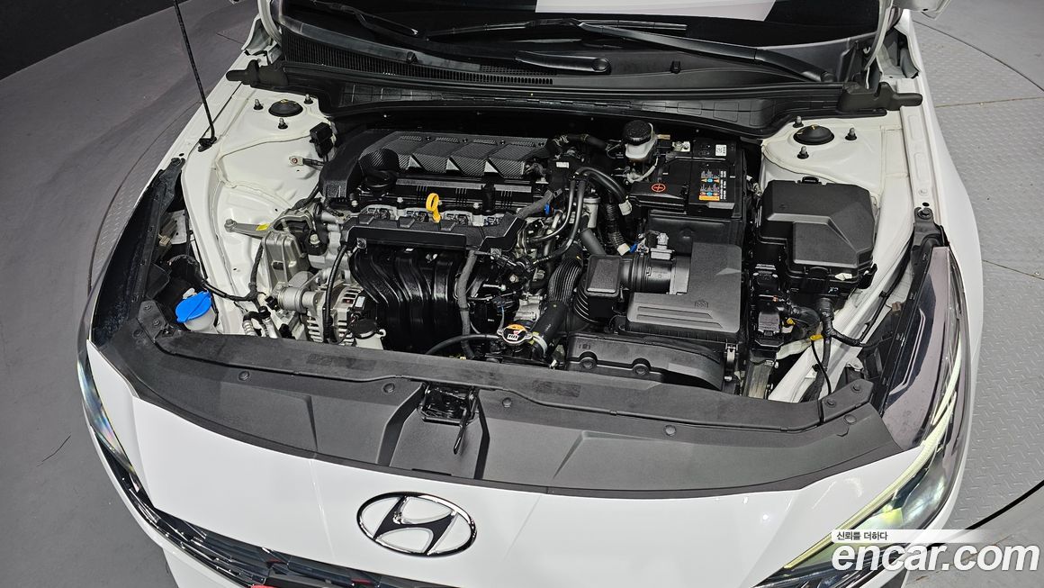 Hyundai AVANTE 2022