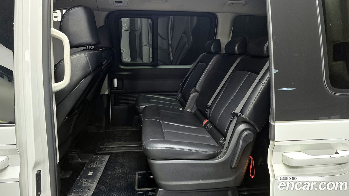 Hyundai Staria 2023