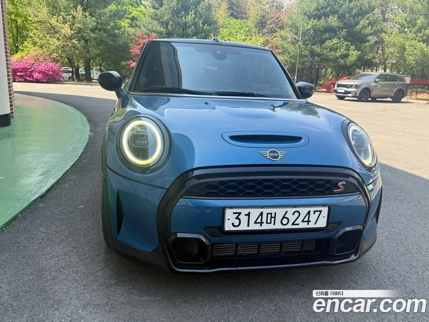 Mini Cooper Convertible 2023