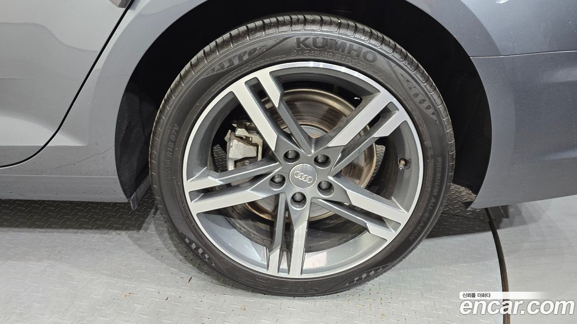 Audi A4 2019