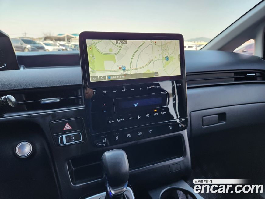 Hyundai Staria 2022