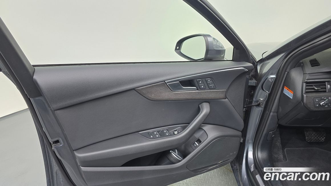 Audi A4 2019