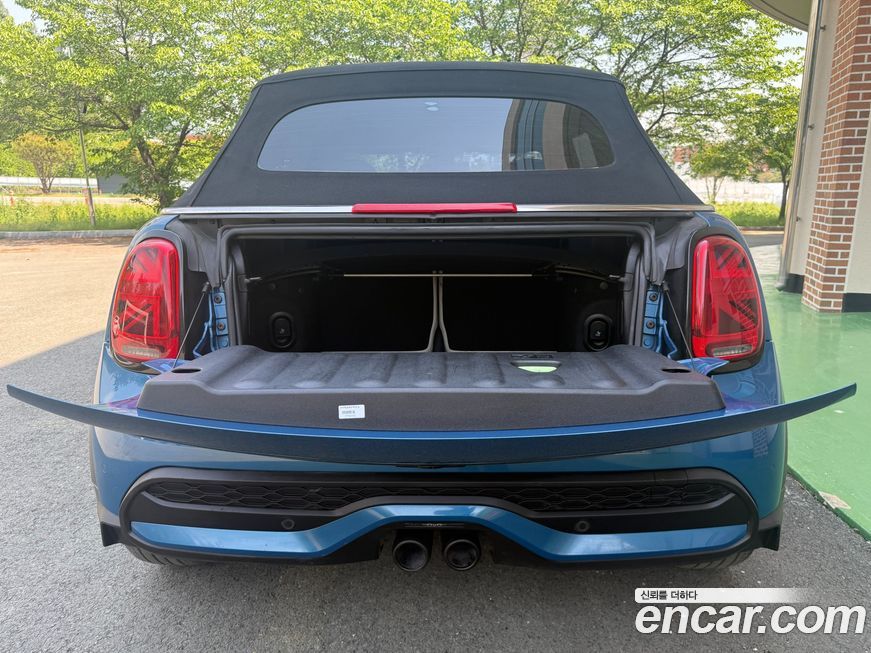 Mini Cooper Convertible 2023
