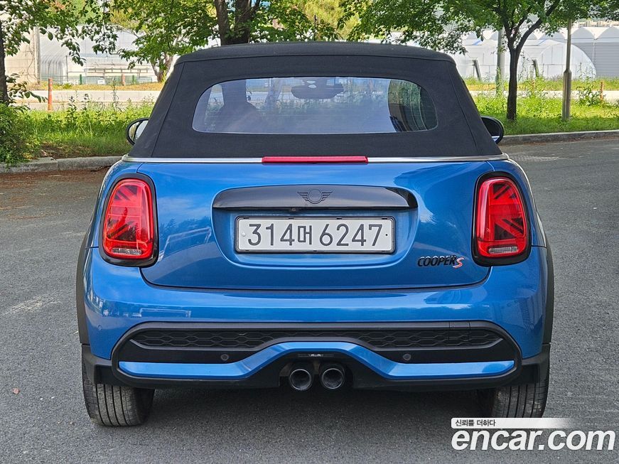 Mini Cooper Convertible 2023
