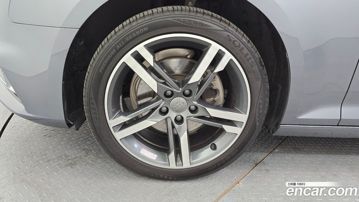 Audi A4 2019
