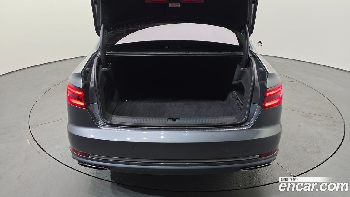 Audi A4 2019