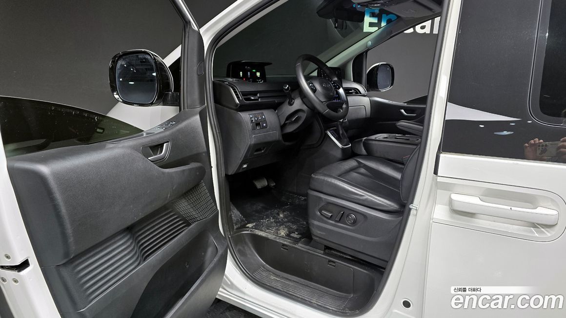 Hyundai Staria 2023