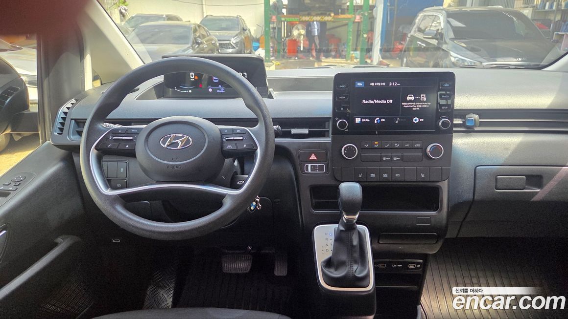 Hyundai Staria 2023