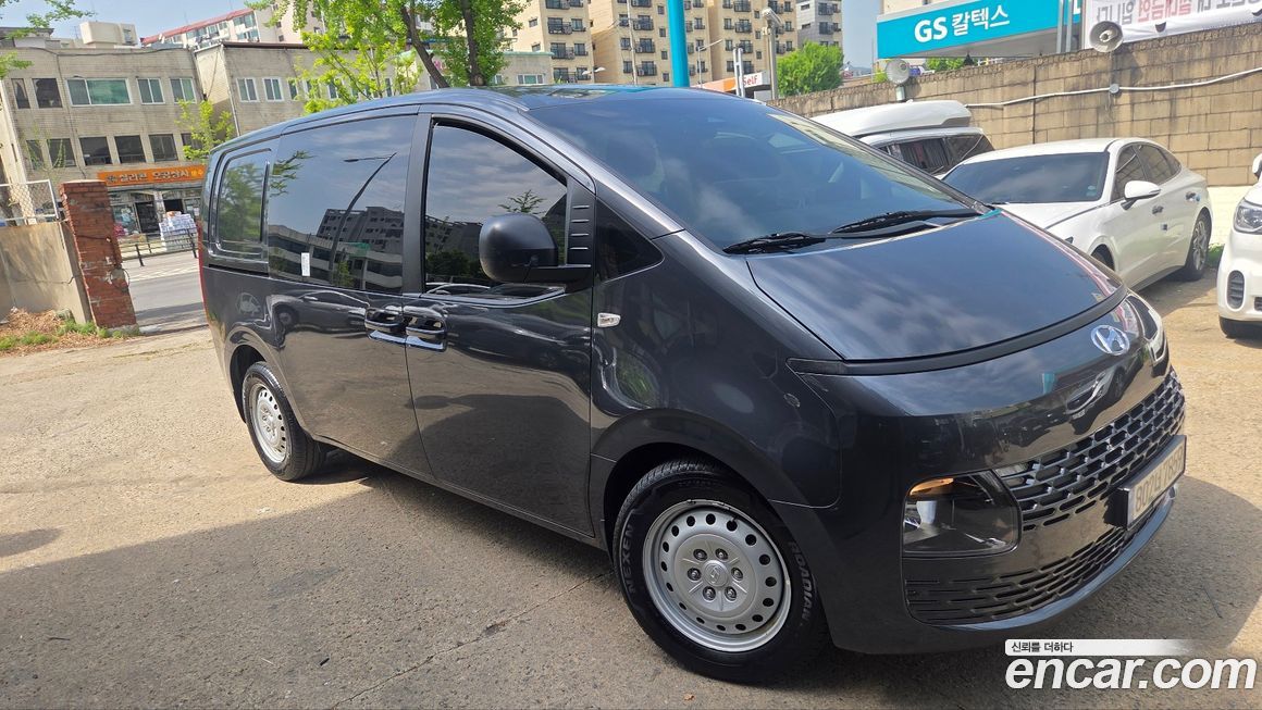 Hyundai Staria 2023
