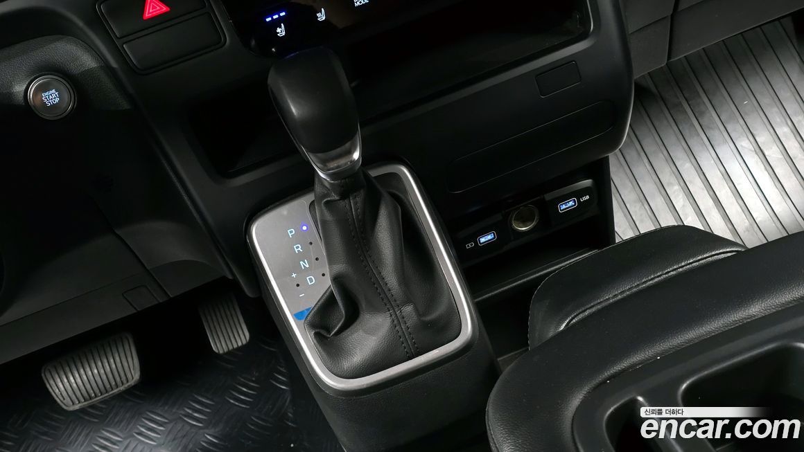 Hyundai Staria 2023