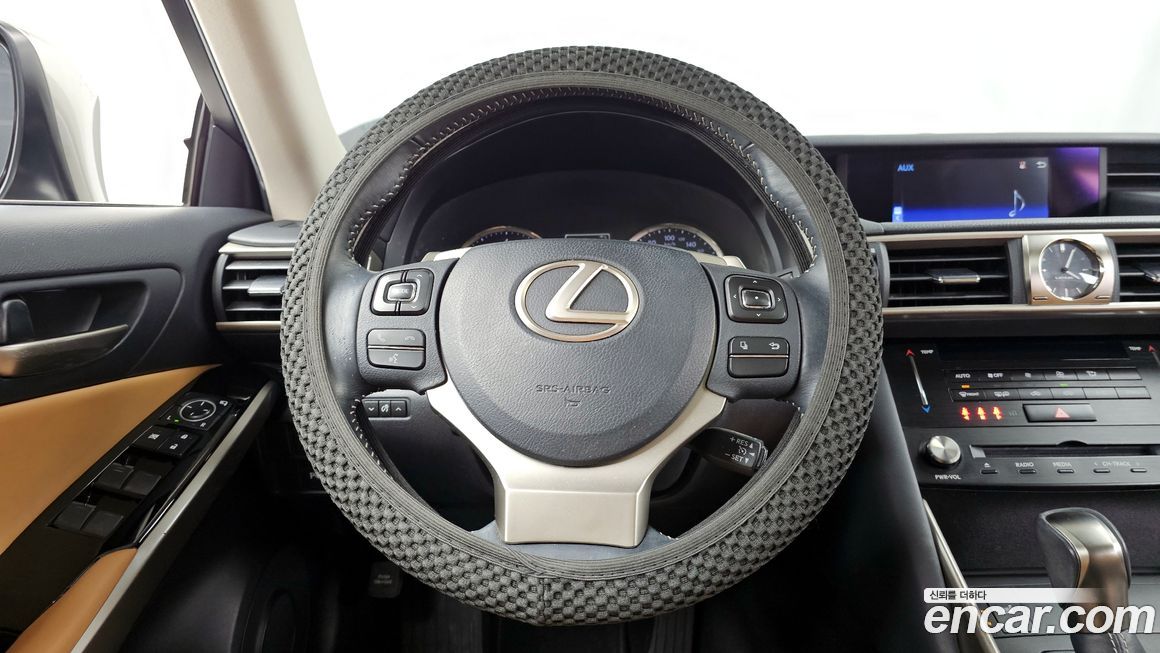 Lexus IS 2018